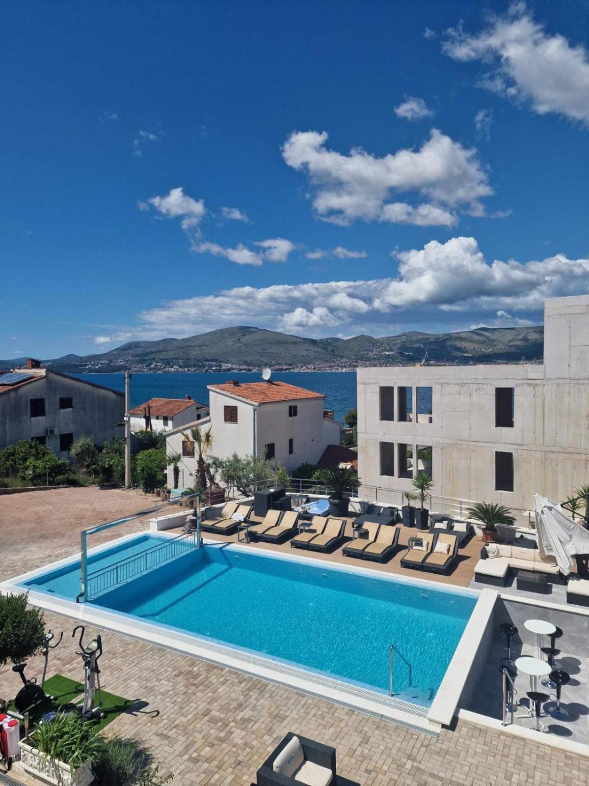 Apartments Silva With A View Of Sea Trogir Exteriér fotografie