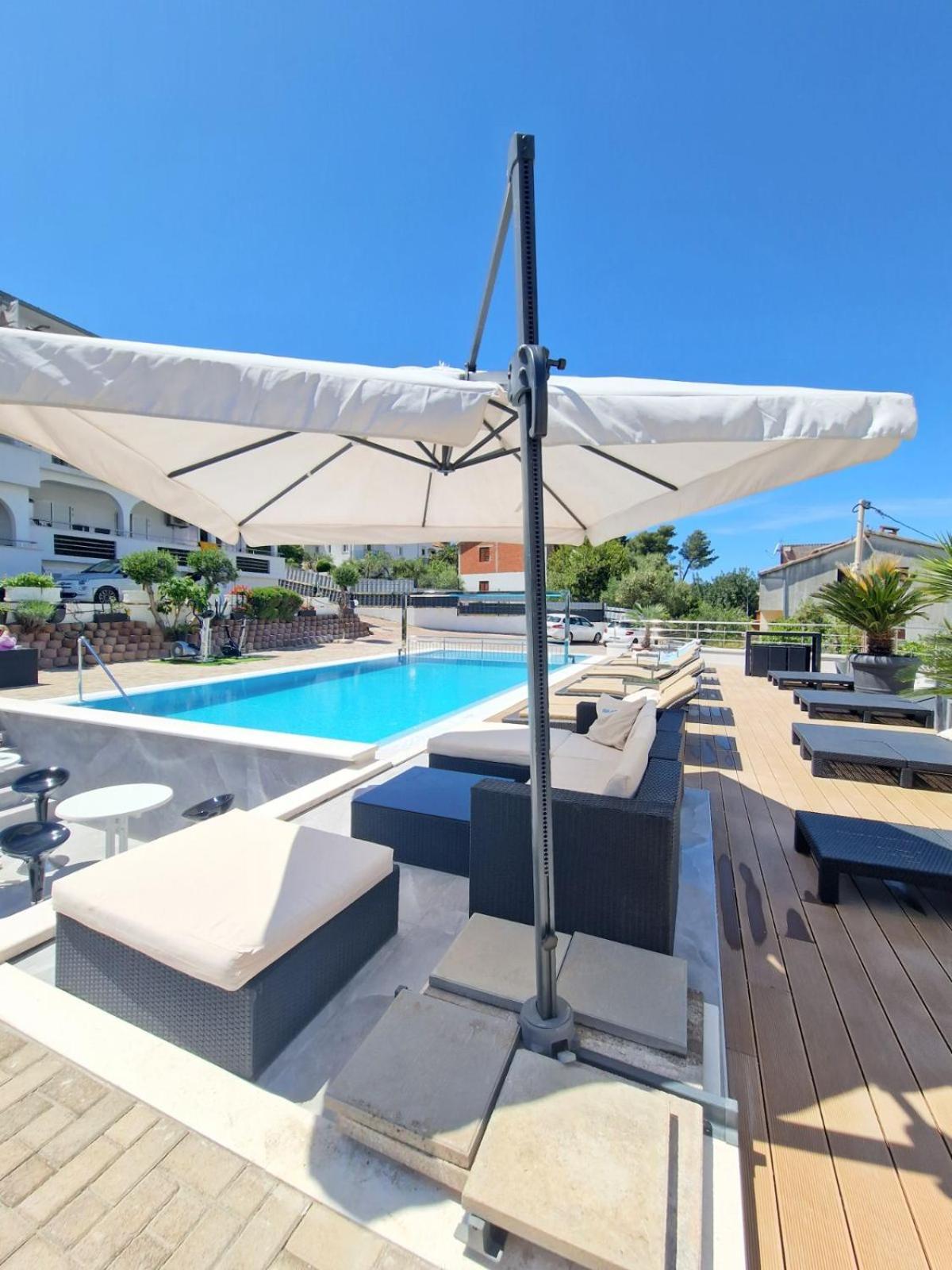 Apartments Silva With A View Of Sea Trogir Exteriér fotografie