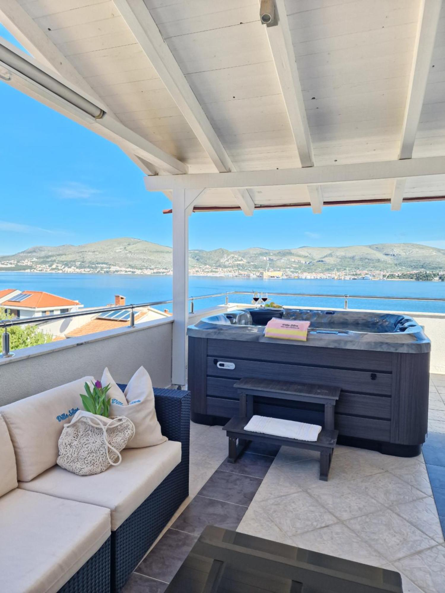 Apartments Silva With A View Of Sea Trogir Exteriér fotografie