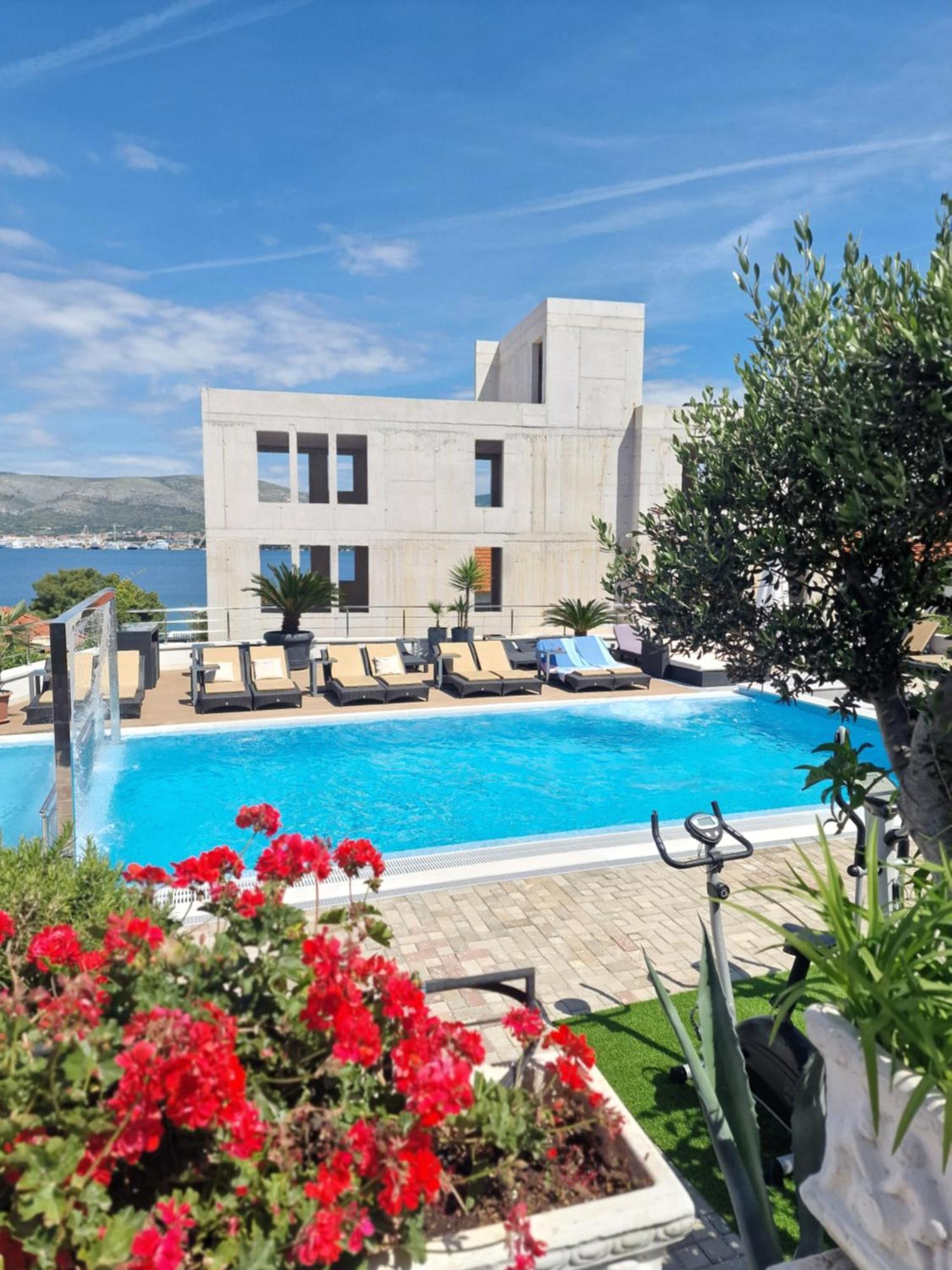 Apartments Silva With A View Of Sea Trogir Exteriér fotografie