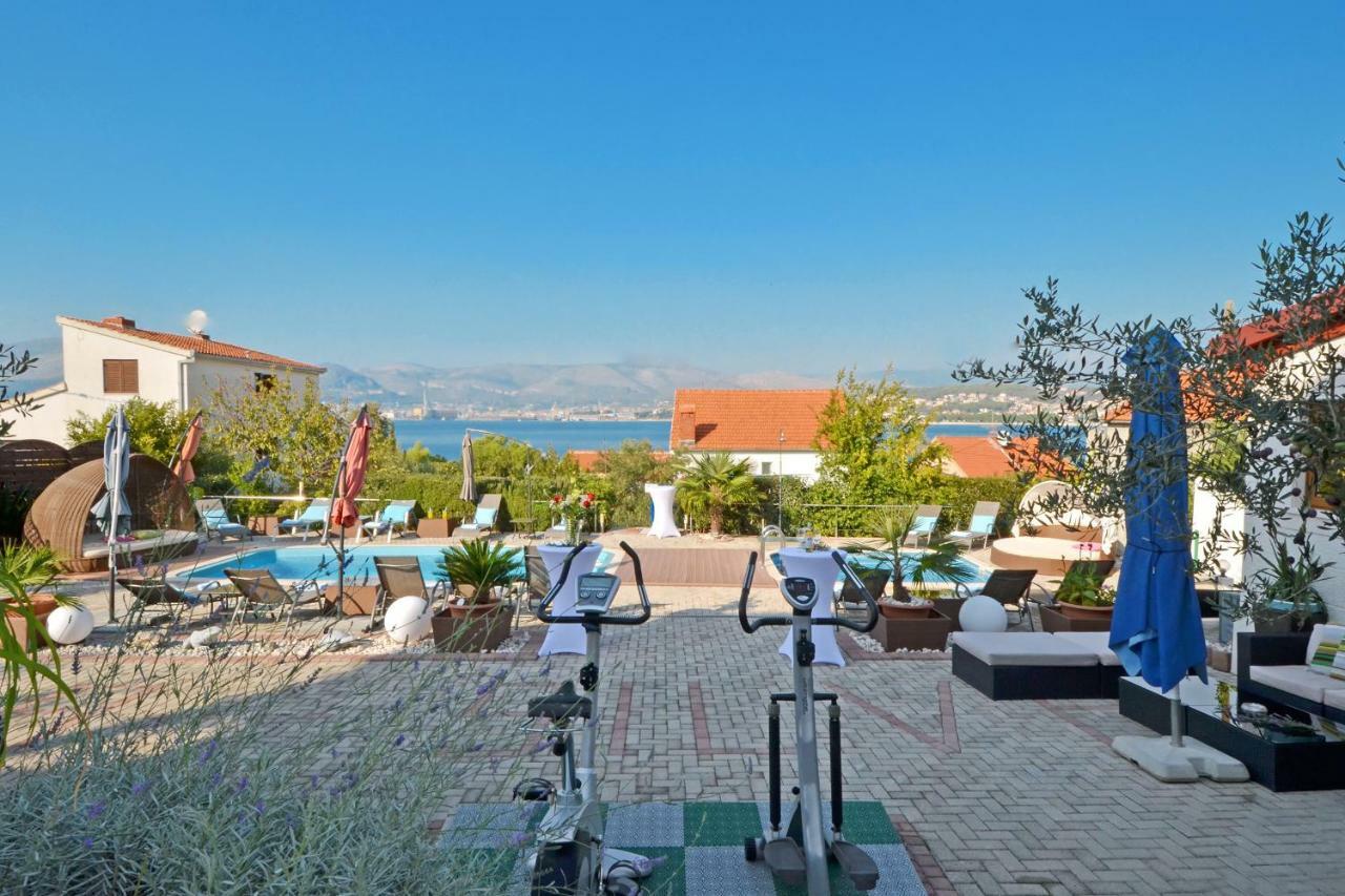 Apartments Silva With A View Of Sea Trogir Exteriér fotografie